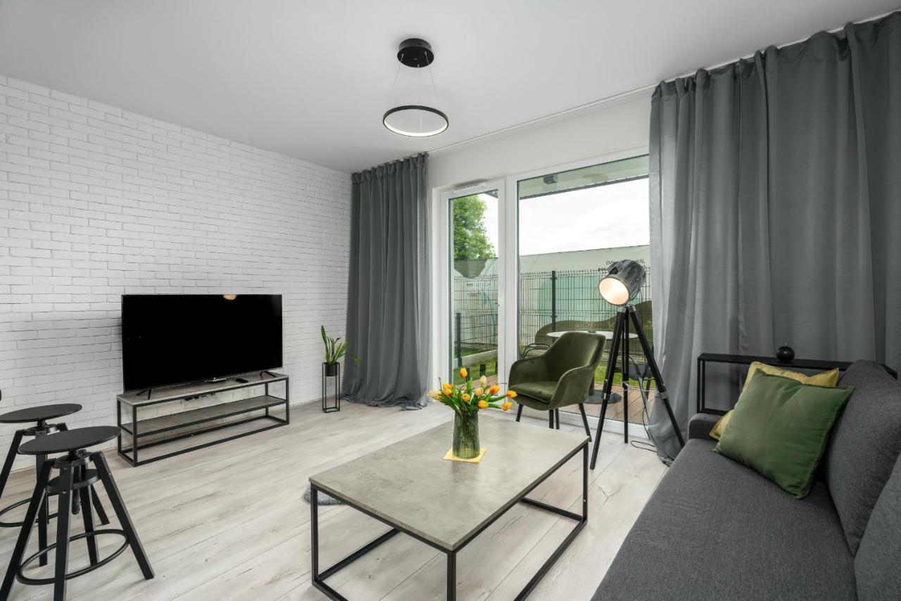 Апартаменти Esencja With Free Parking Garbary 104 By Renters Познань