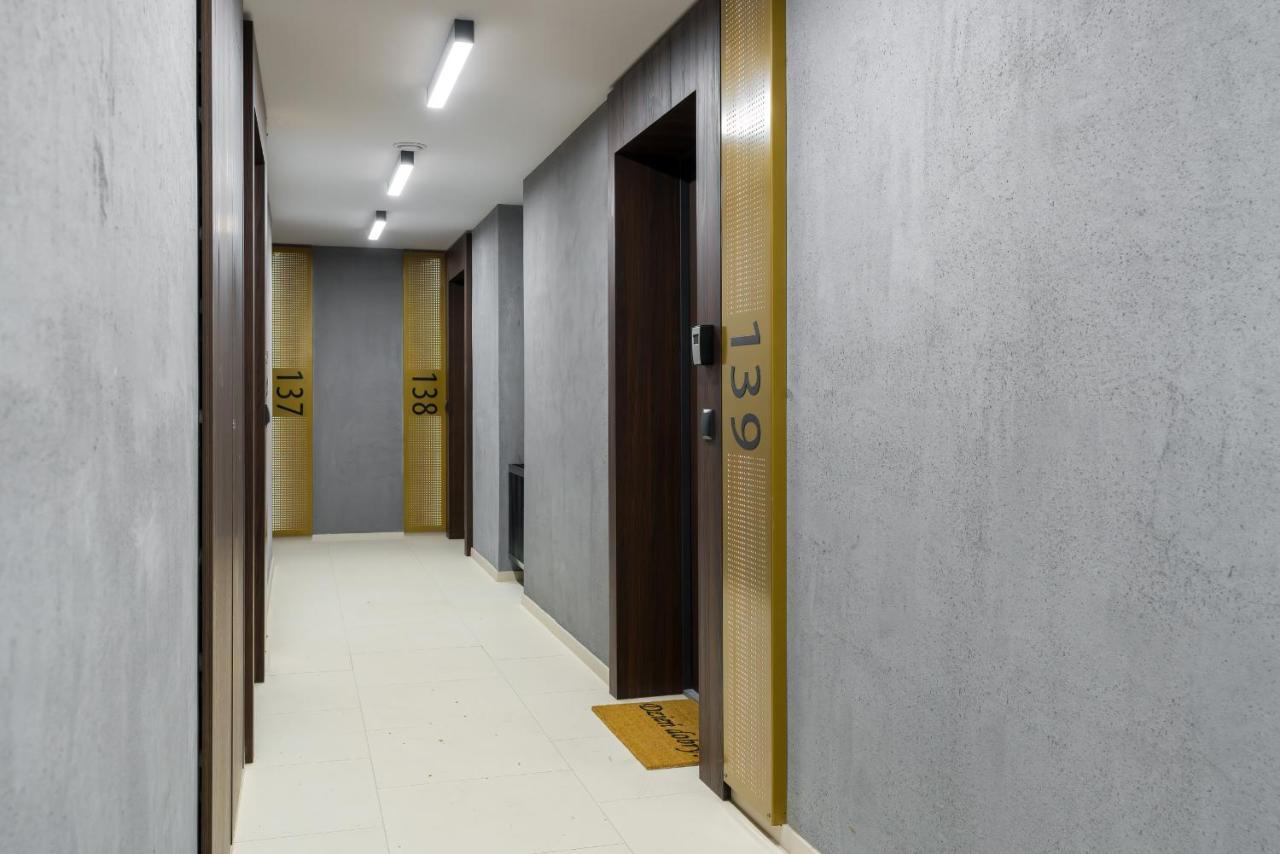 Esencja With Free Parking Garbary 104 By Renters * Познань