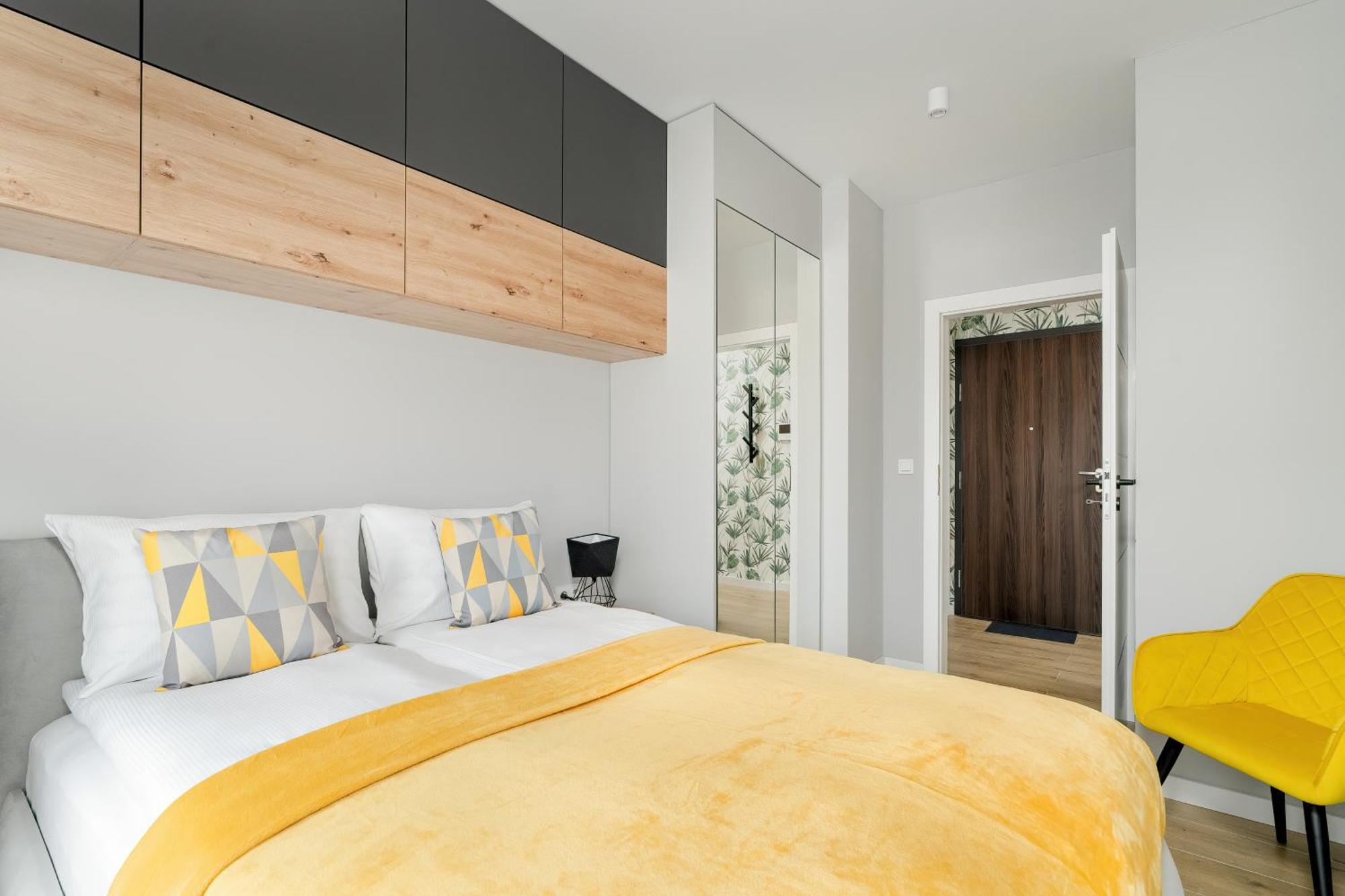 Esencja With Free Parking Garbary 104 By Renters