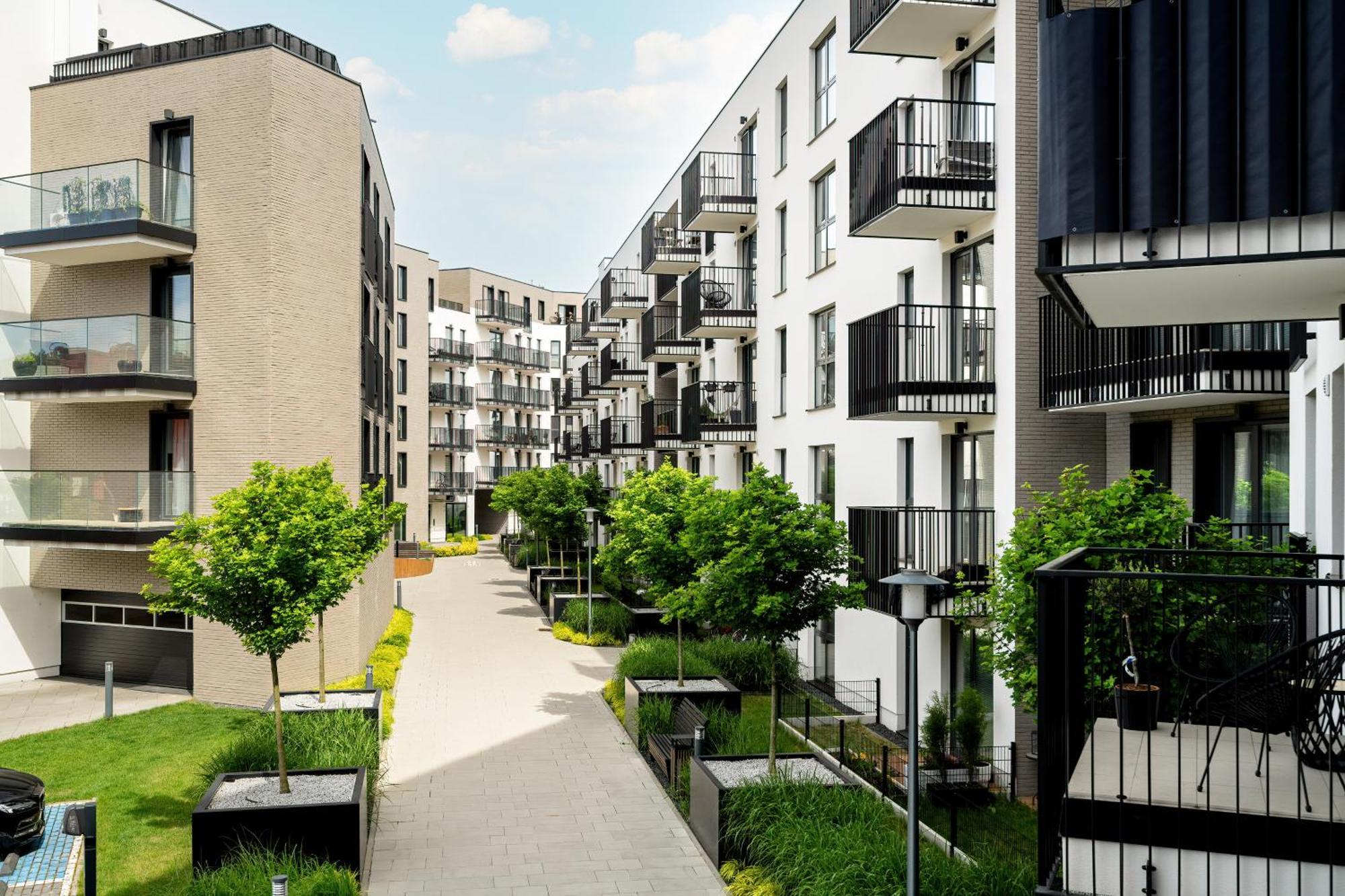 Апартаменти Esencja With Free Parking Garbary 104 By Renters