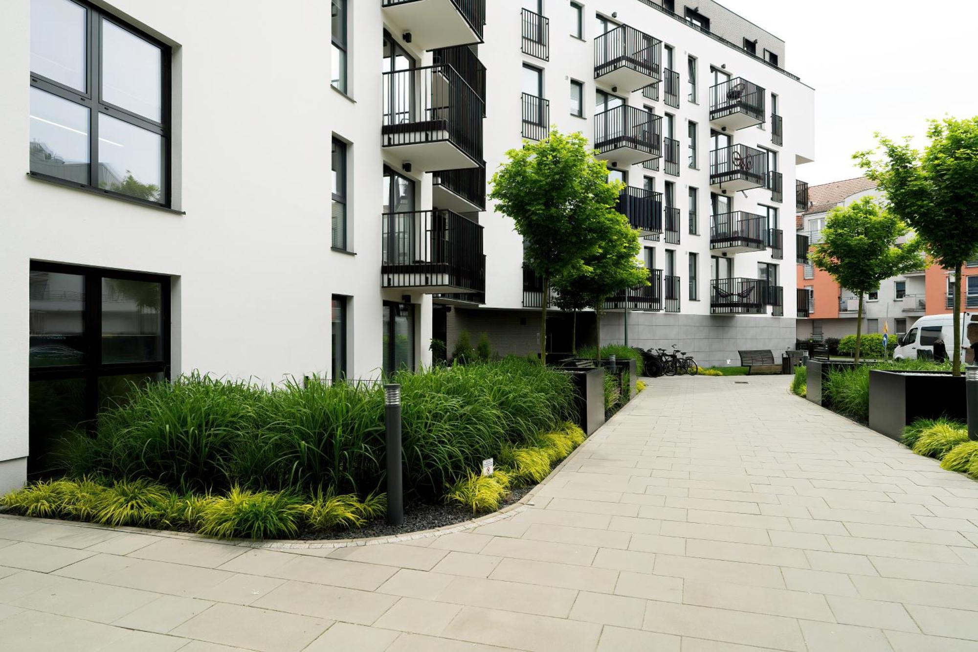 Esencja With Free Parking Garbary 104 By Renters