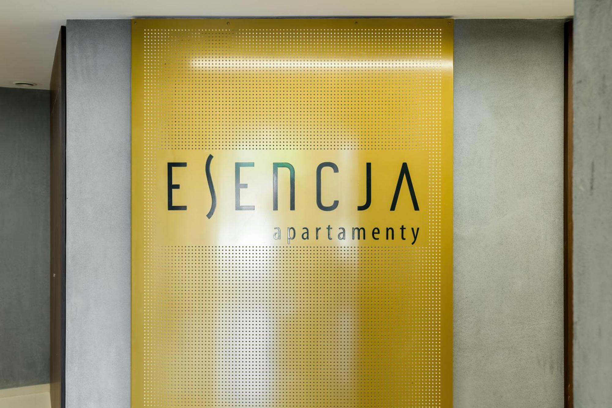 Апартаменти Esencja With Free Parking Garbary 104 By Renters