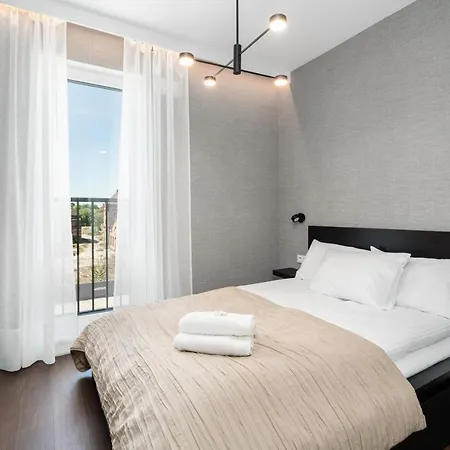 Esencja Apartments With Free Parking Garbary 104 By Noclegi Renters Poznan Exterior photo