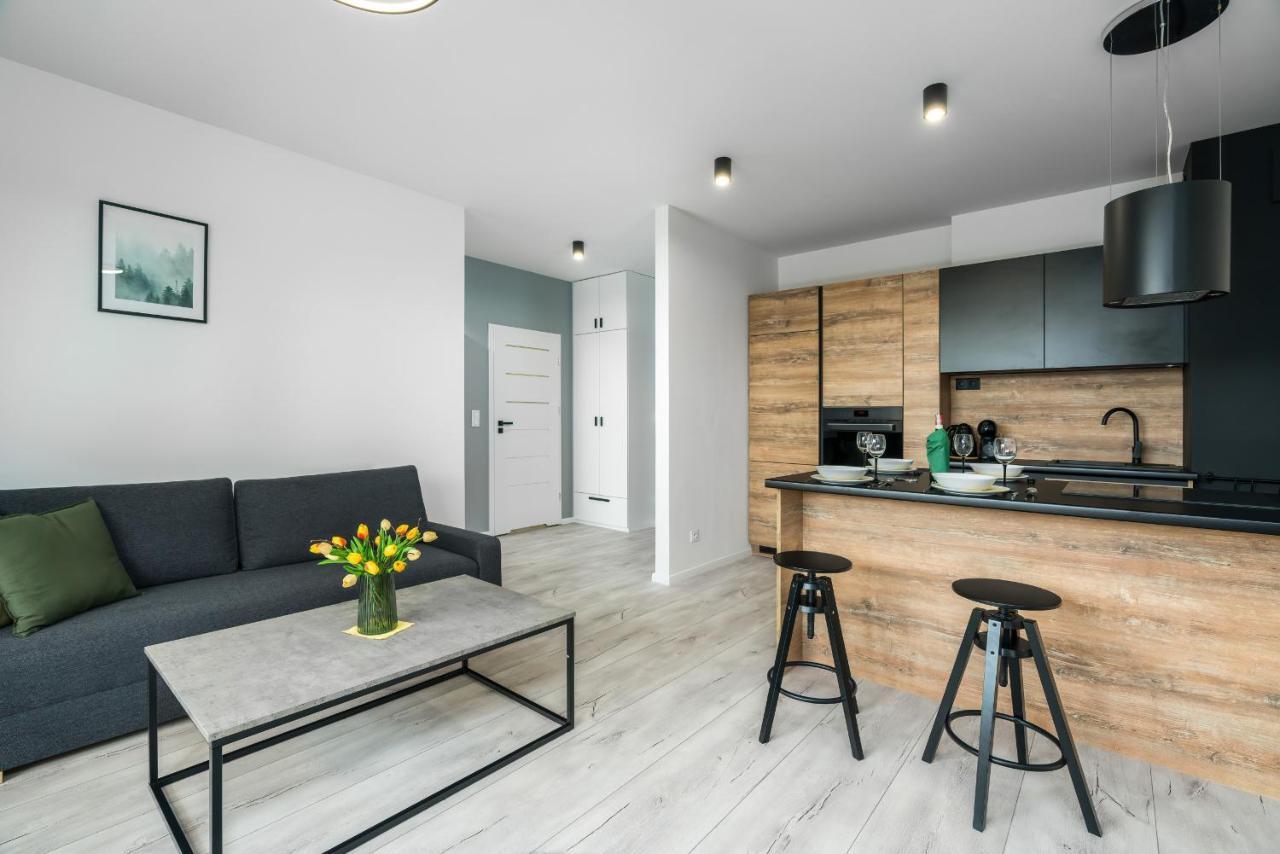 Esencja With Free Parking Garbary 104 By Renters Apartment