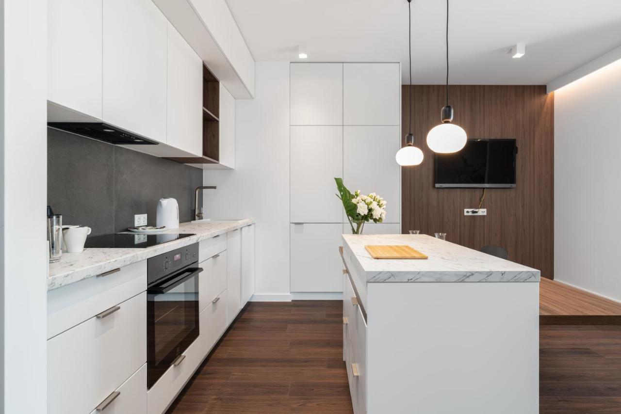 Esencja With Free Parking Garbary 104 By Renters Apartment Poznan