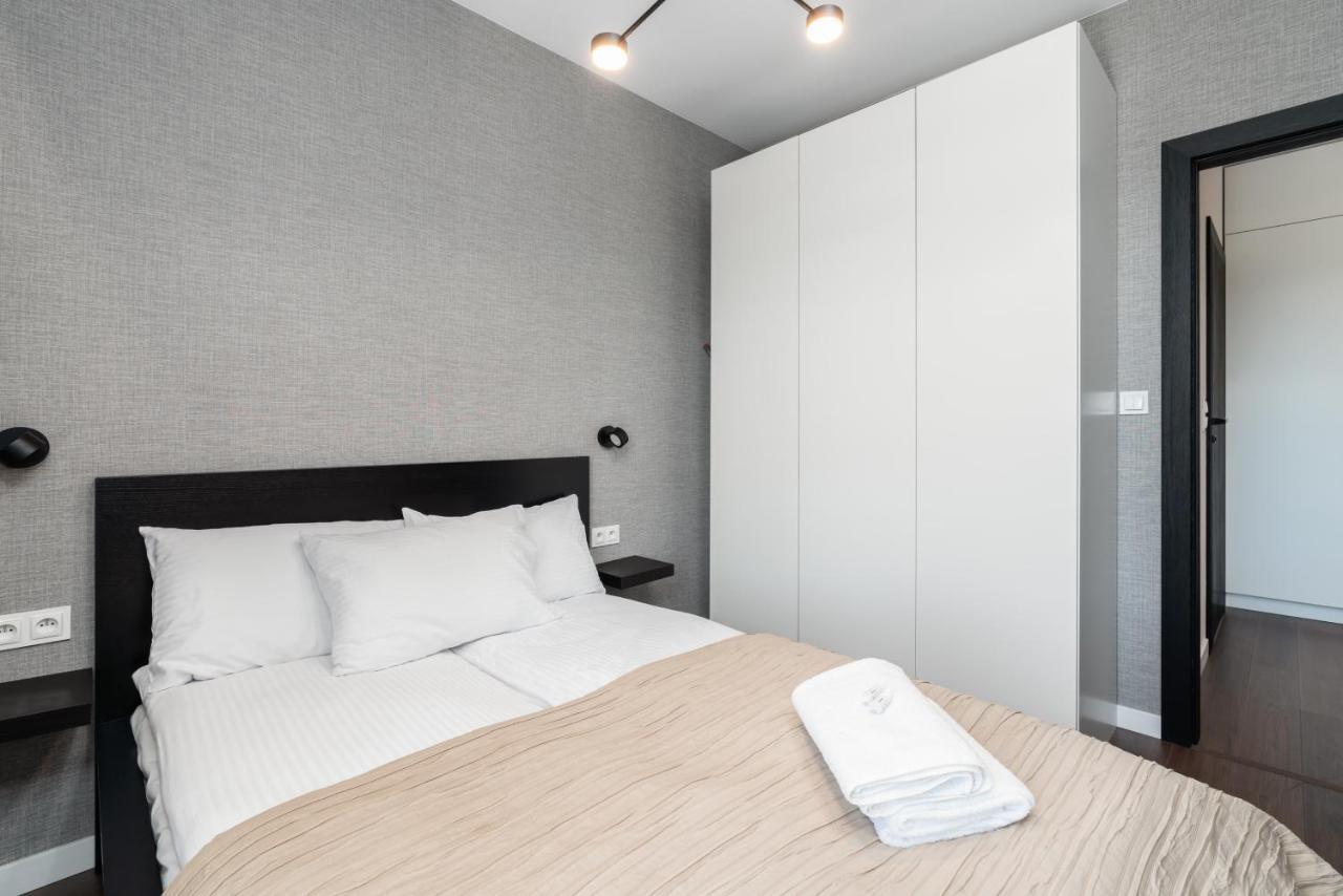 Esencja With Free Parking Garbary 104 By Renters * Poznan