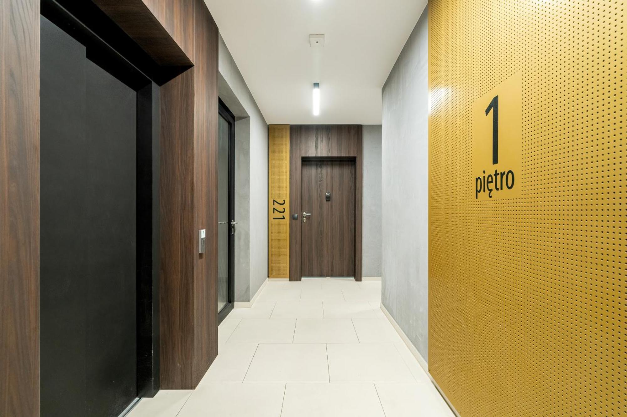 Esencja With Free Parking Garbary 104 By Renters Apartment